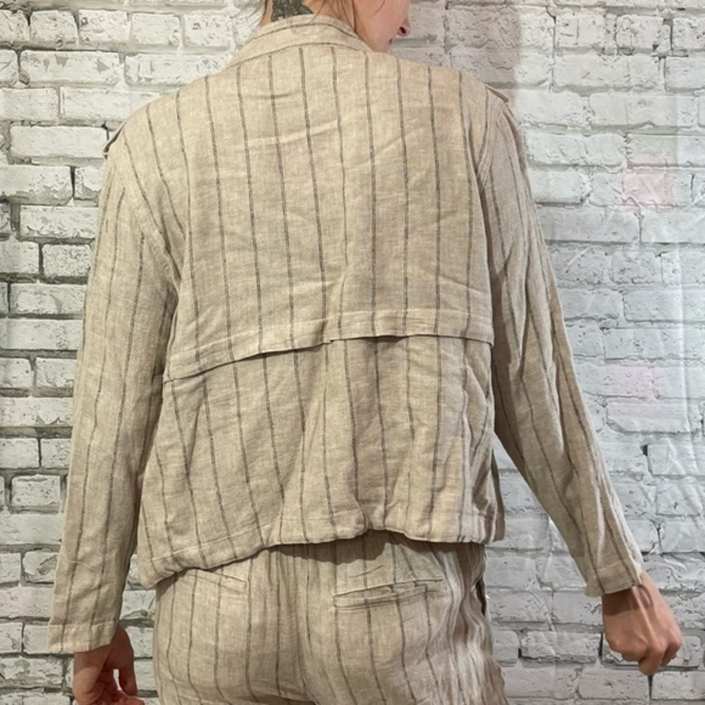 VINCE CAMUTO Light Stone Stripe Blazer Small - Picture 5 of 12